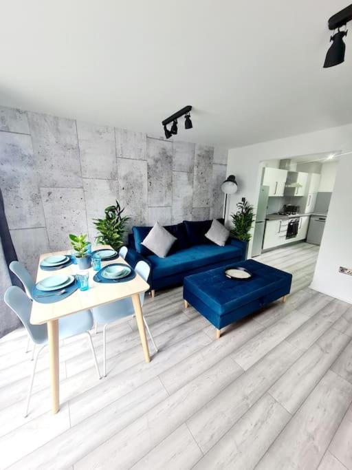 Spacious 5Bed House, Free Parking, No Party ! Глазго Номер фото